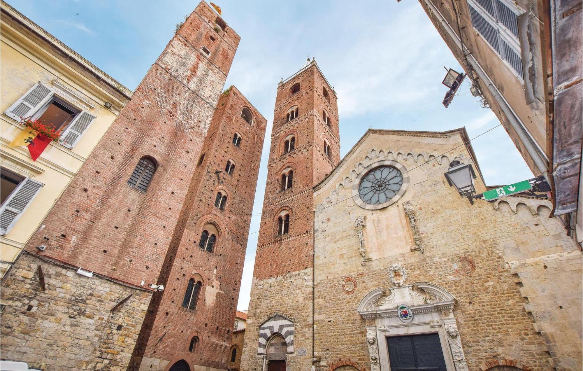 Amazing Apartment In Albenga With Wifi Ngoại thất bức ảnh